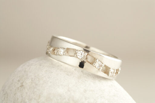 Stone Diamond Wave Ring