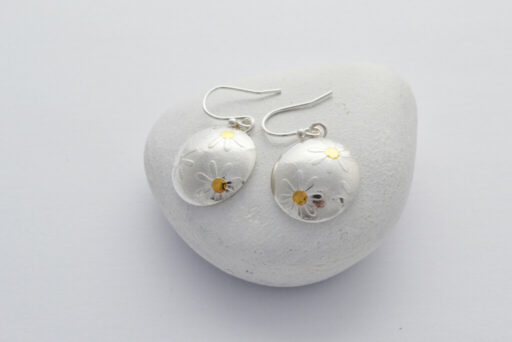 Dangly Daisy Earrings - Image 3